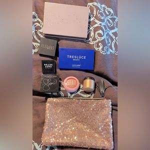 New eyeshadow, added, see pics! Highlighters, eyeshadows oh my!!